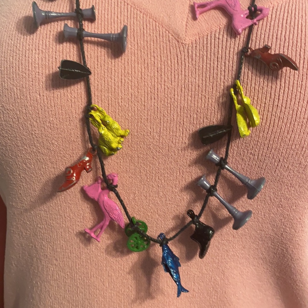 Vintage necklace- very quirky, colorful& unusual - Picture 7 of 7